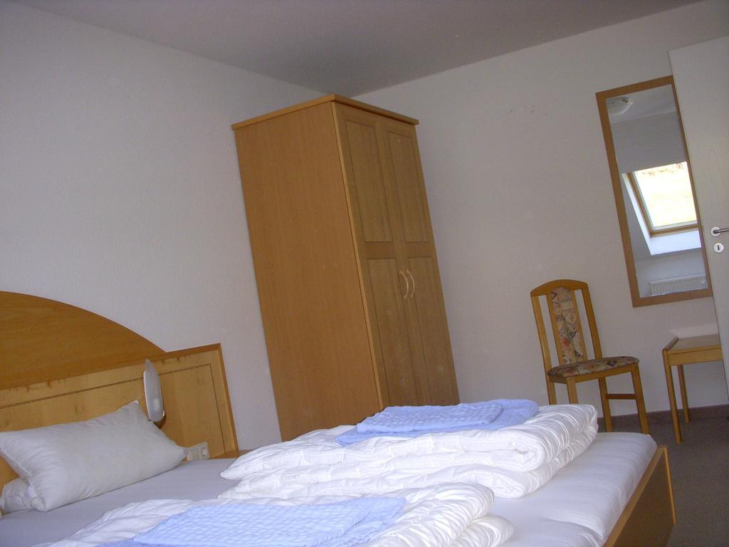 Wohnpark Schwarzwaldblick Bernau Apartman Szoba fotó